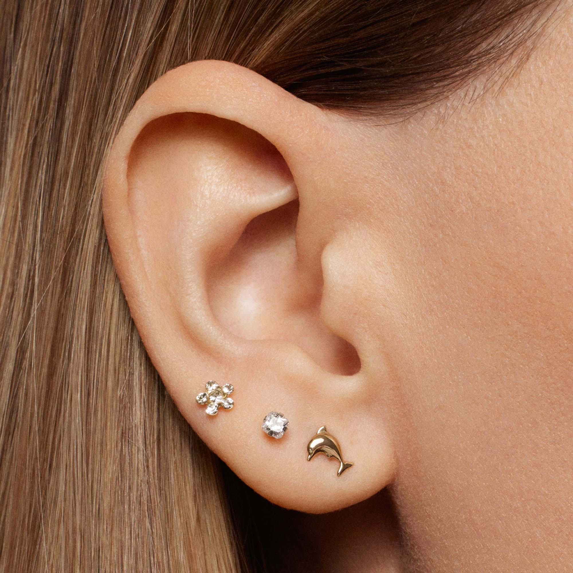 14k .10ct Diamond Studs - Image 2