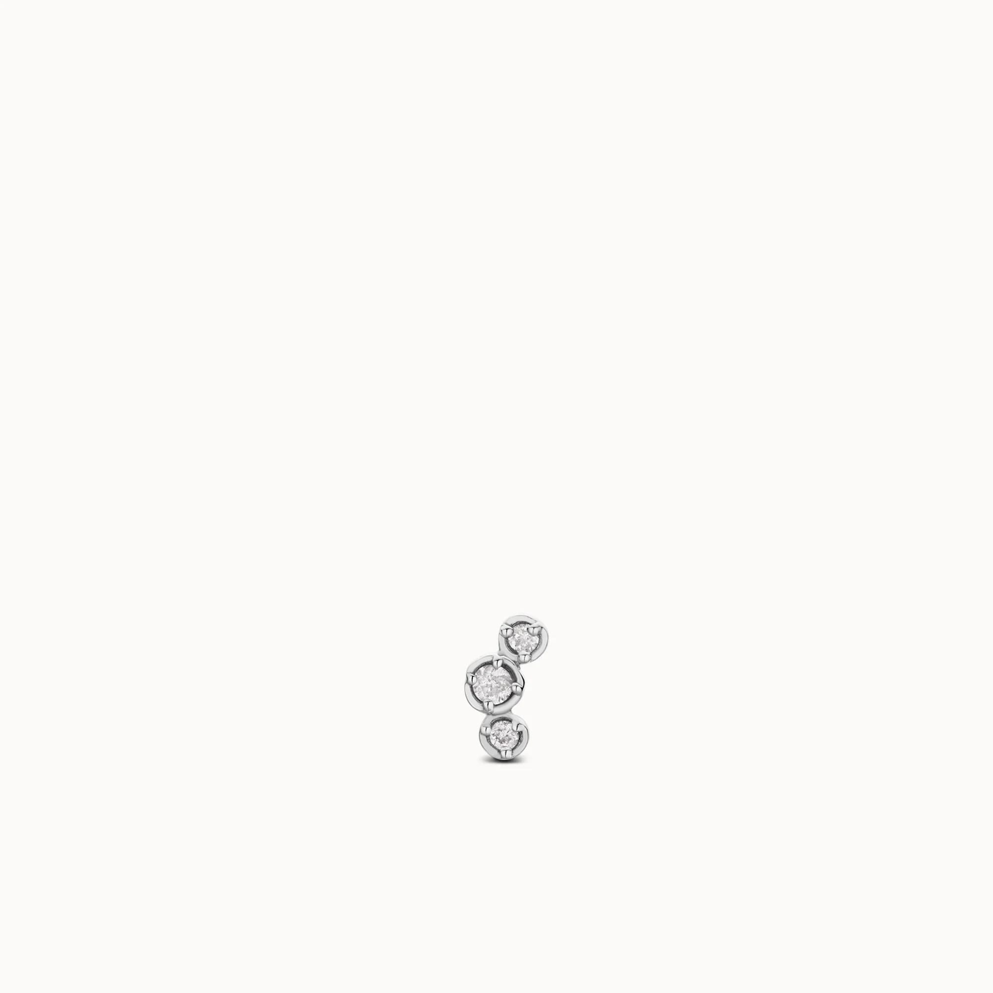 14k Flat Back Triple Diamond Stud - Image 4